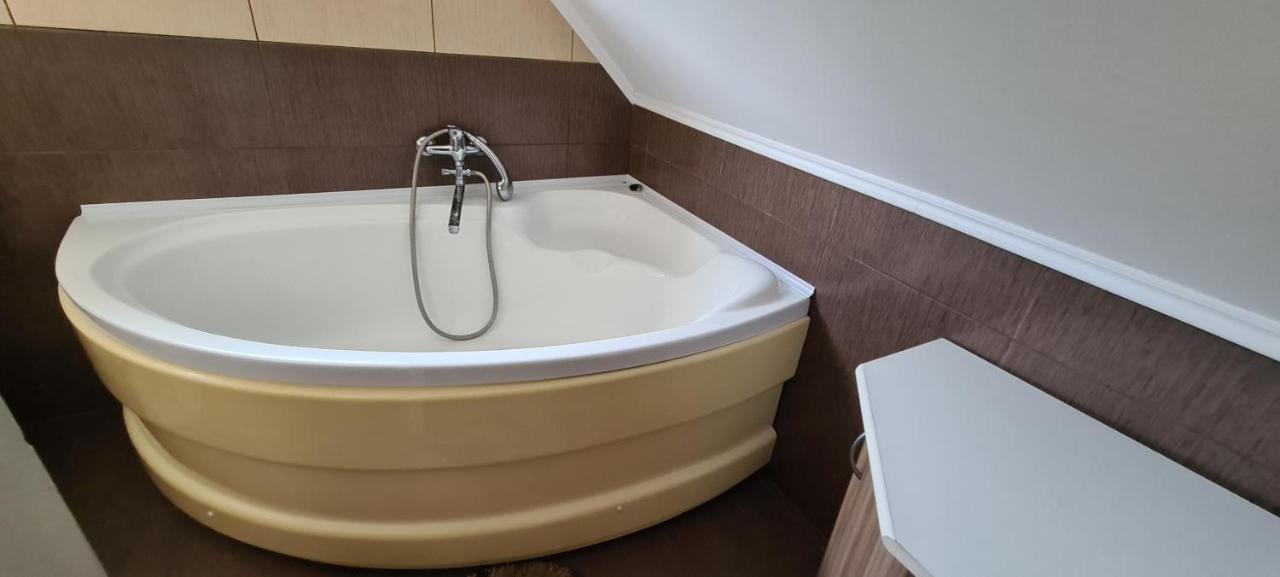 Casa Edy Hotel Совата Екстериор снимка